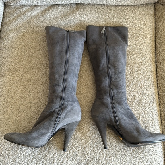 Prada Suede Knee High Boot Cone Heel Gray 37.5 IT 7.5 US NIB MSRP $1400 - Picture 6 of 14